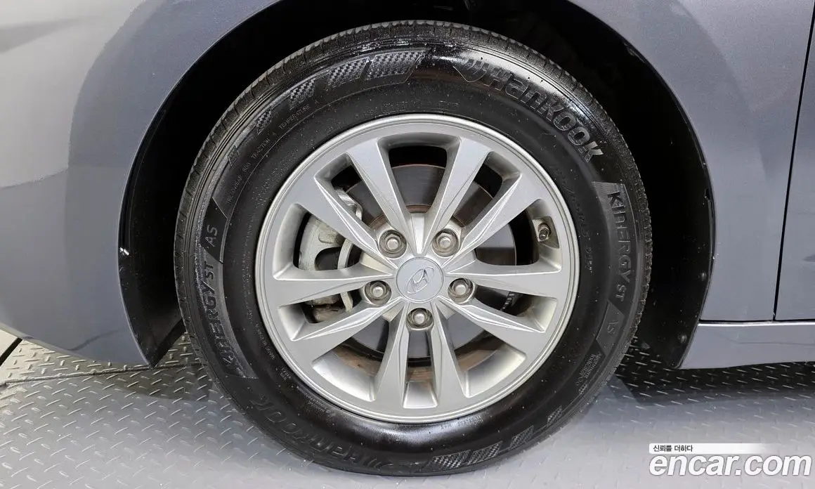 Hyundai Avante 2019 1.6 автомат (гидро), фото 5