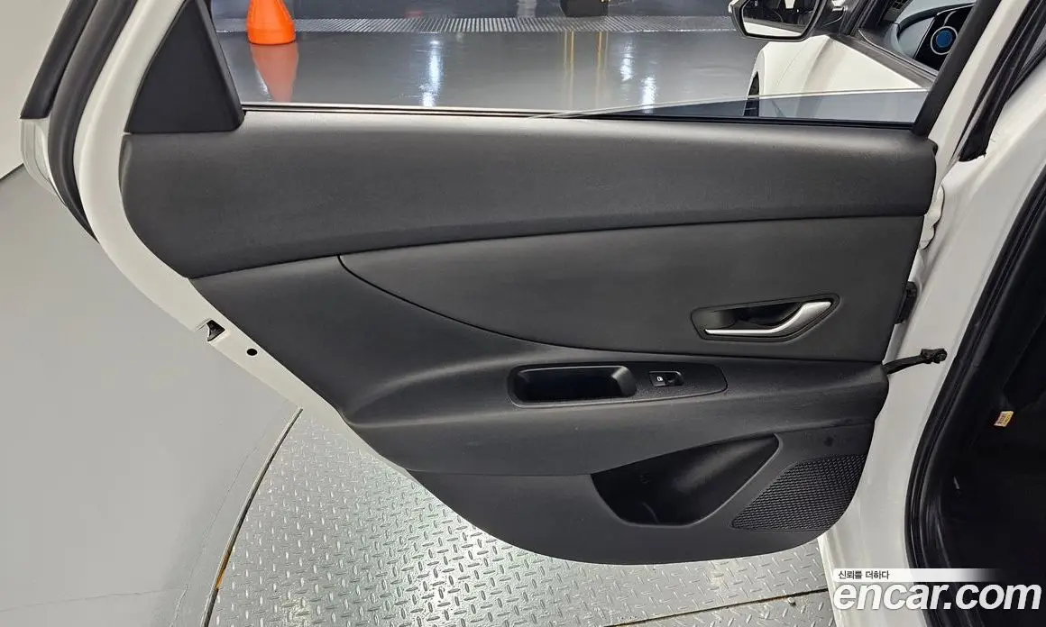 Hyundai Avante 2020 1.6 автомат (гидро), фото 15