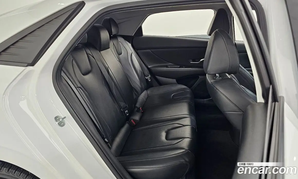 Hyundai Avante 2020 1.6 автомат (гидро), фото 16