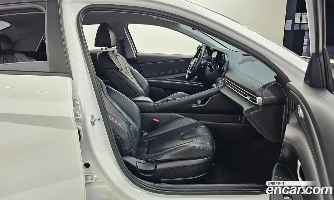 Hyundai Avante 2020 1.6 автомат (гидро), фото 17