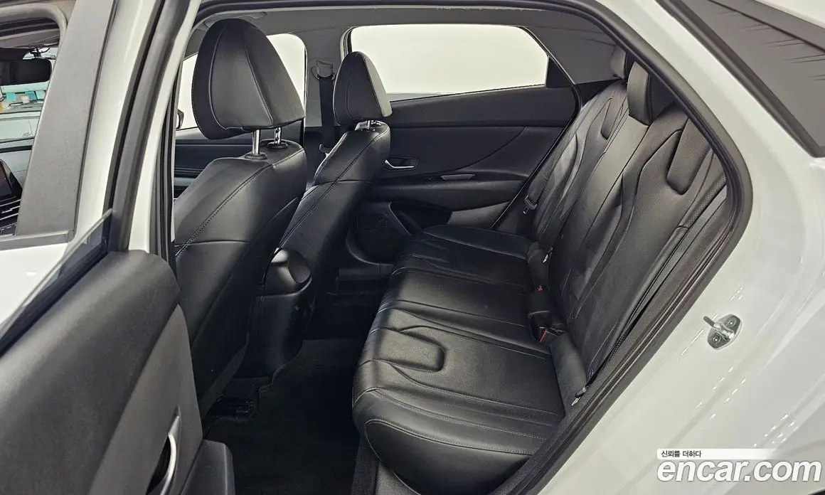 Hyundai Avante 2020 1.6 автомат (гидро), фото 18
