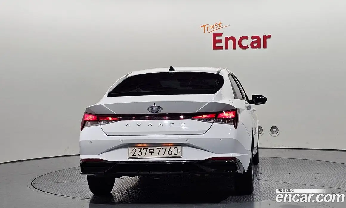 Hyundai Avante 2020 1.6 автомат (гидро), фото 4