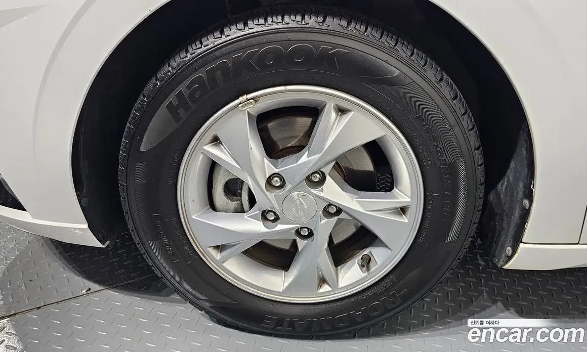 Hyundai Avante 2020 1.6 автомат (гидро), фото 5