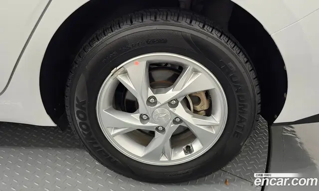 Hyundai Avante 2020 1.6 автомат (гидро), миниатюра 7