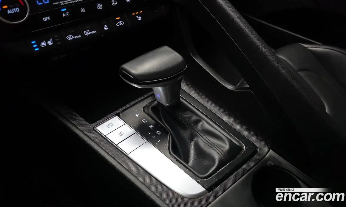 Hyundai Avante 2021 1.6 автомат (гидро), фото 12