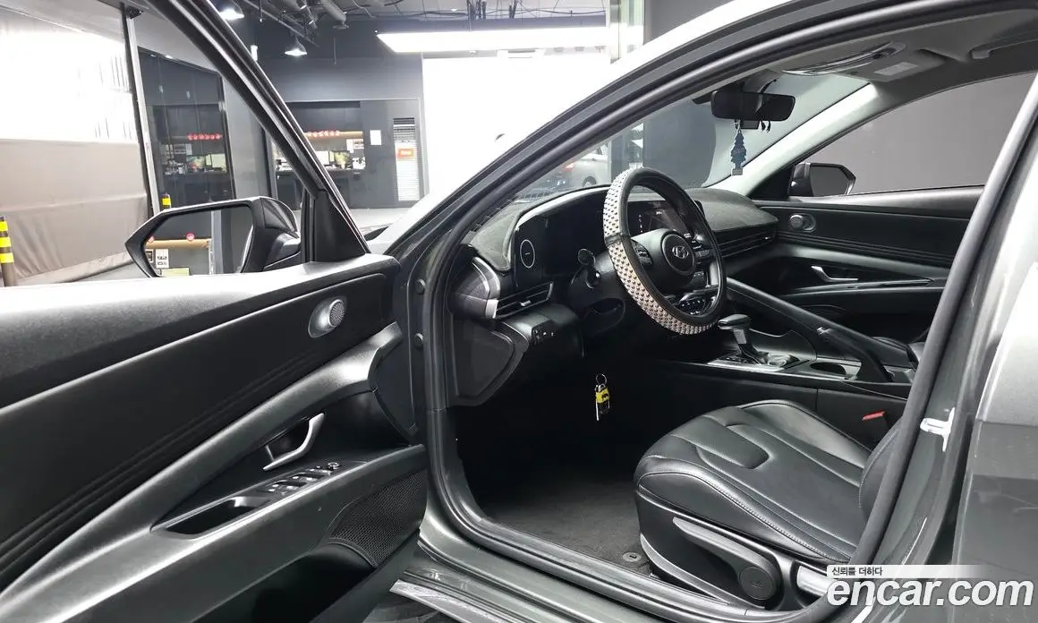 Hyundai Avante 2021 1.6 автомат (гидро), фото 13