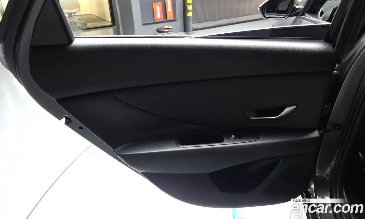 Hyundai Avante 2021 1.6 автомат (гидро), фото 15