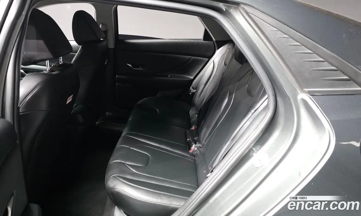 Hyundai Avante 2021 1.6 автомат (гидро), фото 16