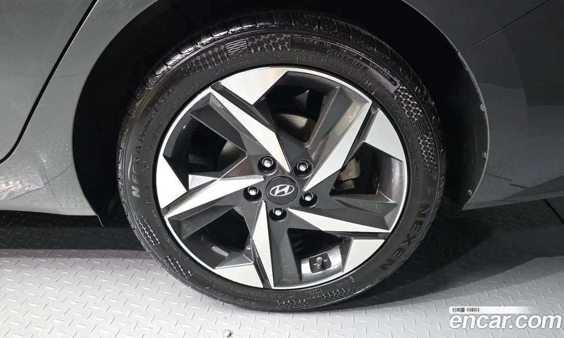Hyundai Avante 2021 1.6 автомат (гидро), фото 5
