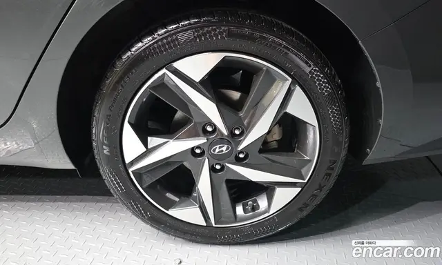 Hyundai Avante 2021 1.6 автомат (гидро), миниатюра 5