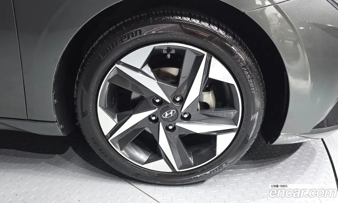 Hyundai Avante 2021 1.6 автомат (гидро), фото 7