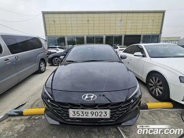 Hyundai Avante 2021 1.6 автомат (гидро), миниатюра 2