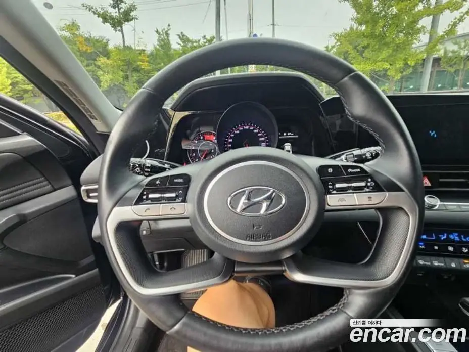 Hyundai Avante 2021 1.6 автомат (гидро), фото 12