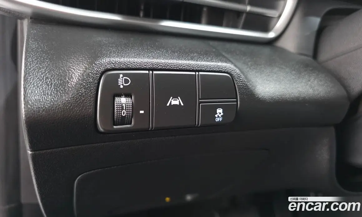Hyundai Avante 2021 1.6 автомат (гидро), фото 12