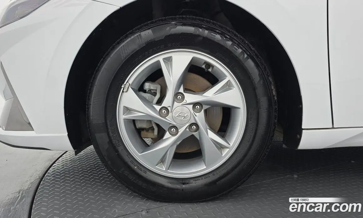 Hyundai Avante 2021 1.6 автомат (гидро), фото 5