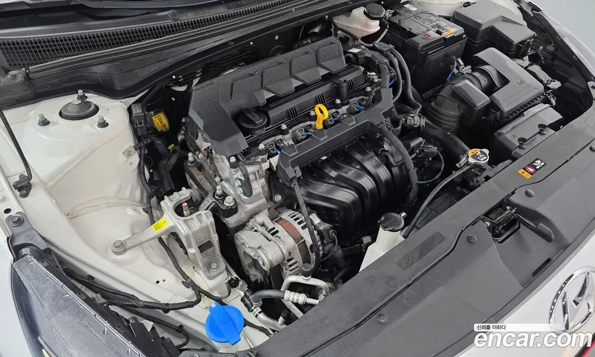 Hyundai Avante 2021 1.6 автомат (гидро), фото 6