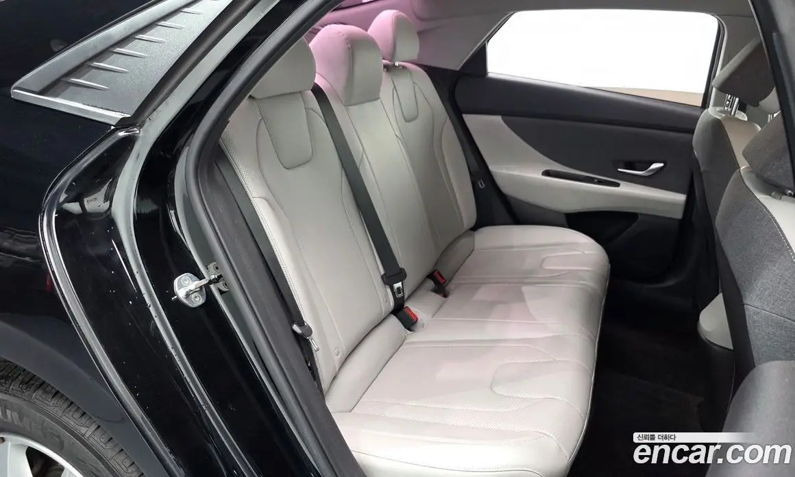 Hyundai Avante 2021 1.6 автомат (гидро), фото 12