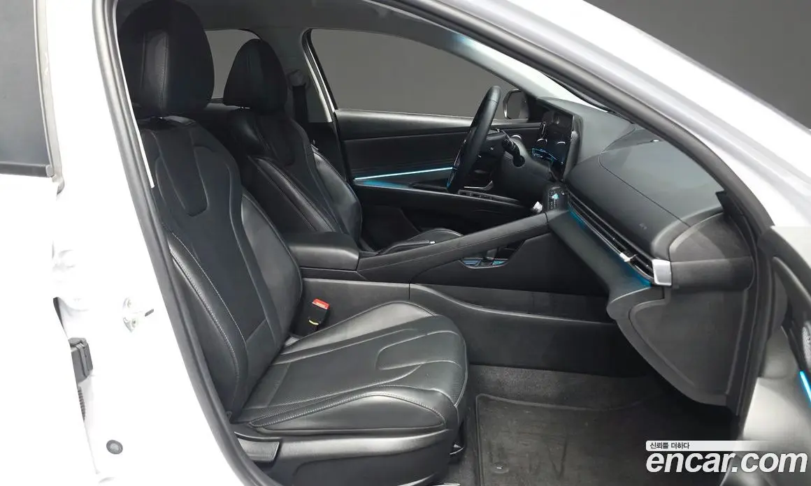 Hyundai Avante 2021 1.6 автомат (гидро), фото 11