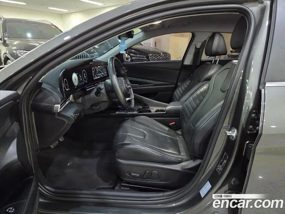 Hyundai Avante 2022 1.6 автомат (гидро), фото 6