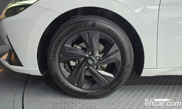 Hyundai Avante 2023 1.6 автомат (гидро), миниатюра 5 Hyundai Avante 2023 1.6 автомат (гидро), миниатюра 5