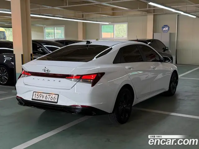 Hyundai Avante 2023 1.6 автомат (гидро), миниатюра 2