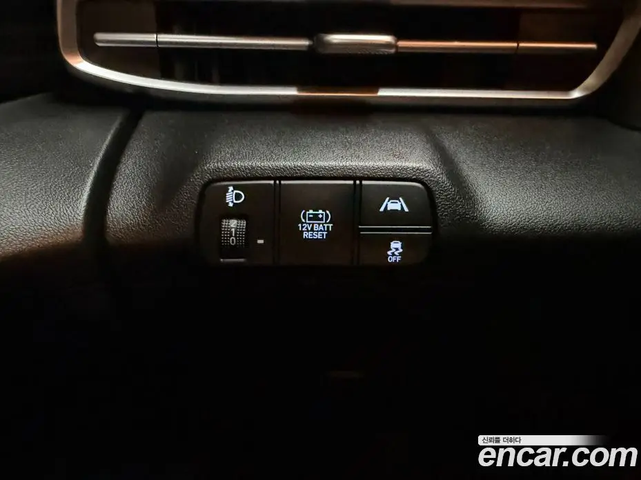 Hyundai Avante 2023 1.6 автомат (гидро), фото 11