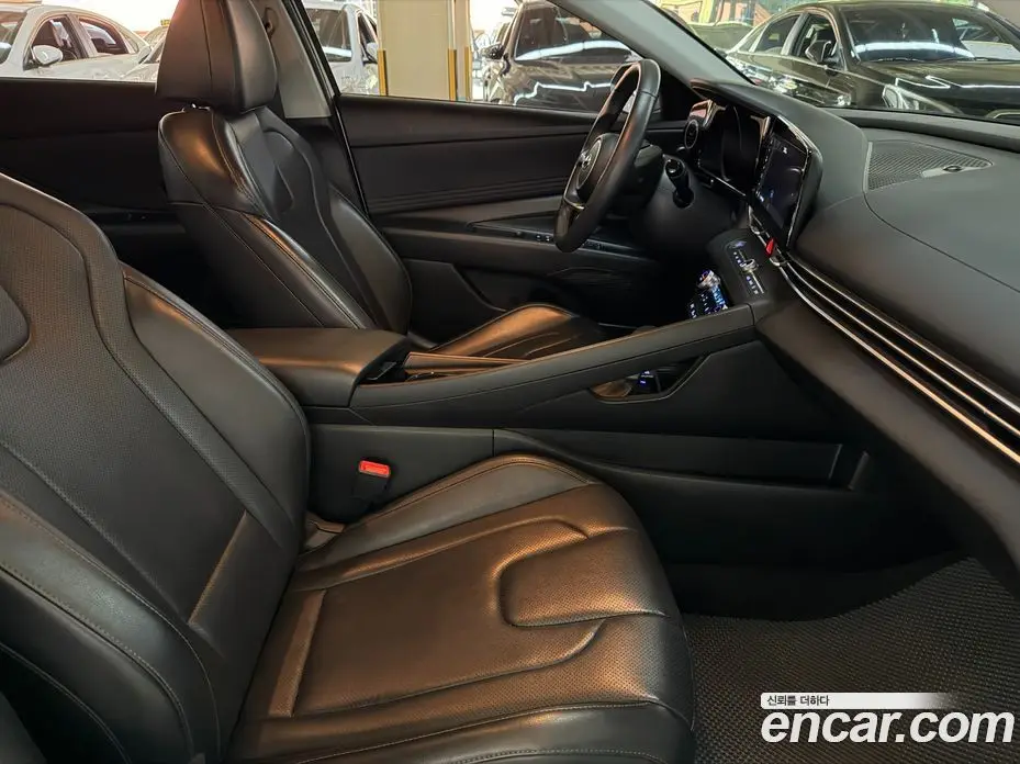 Hyundai Avante 2023 1.6 автомат (гидро), фото 15