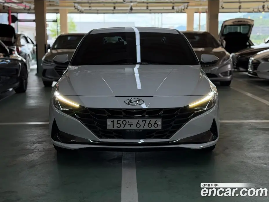 Hyundai Avante 2023 1.6 автомат (гидро), фото 3