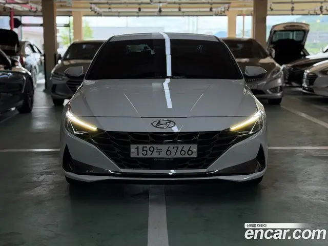 Hyundai Avante 2023 1.6 автомат (гидро), миниатюра 3