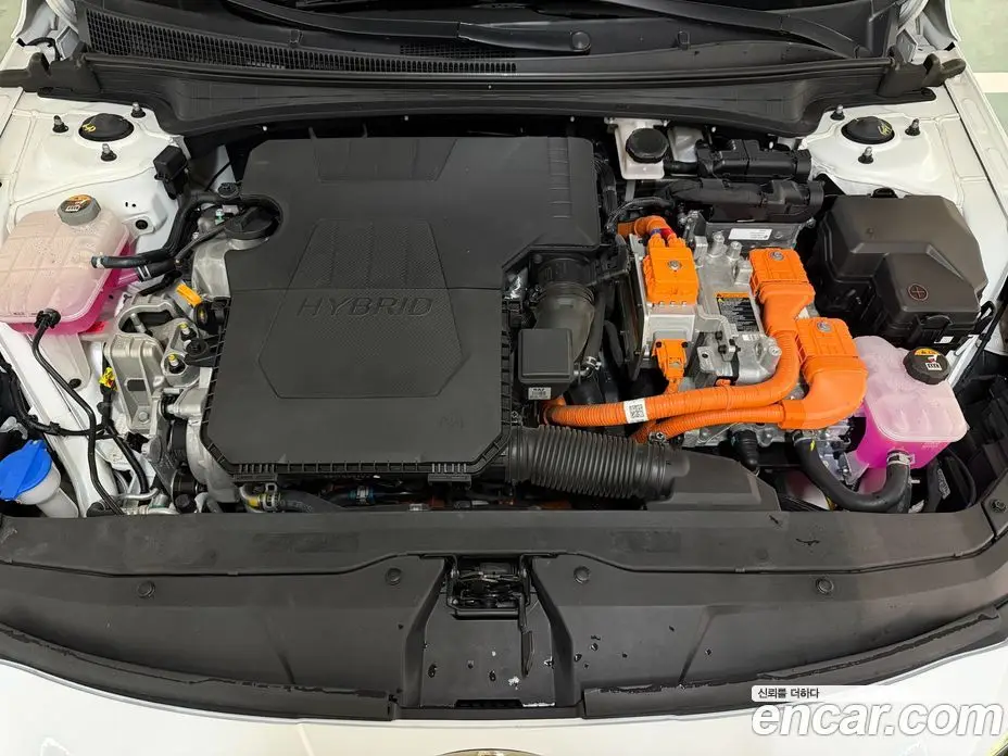Hyundai Avante 2023 1.6 автомат (гидро), фото 6