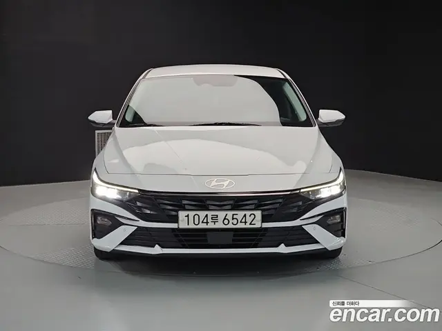 Hyundai Avante 2023 1.6 автомат (гидро), миниатюра 2