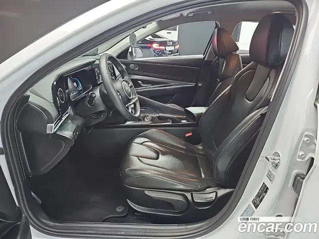 Hyundai Avante 2023 1.6 автомат (гидро), миниатюра 11
