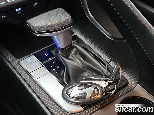 Hyundai Avante 2023 1.6 автомат (гидро), миниатюра 8