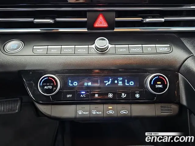 Hyundai Avante 2023 1.6 автомат (гидро), миниатюра 10