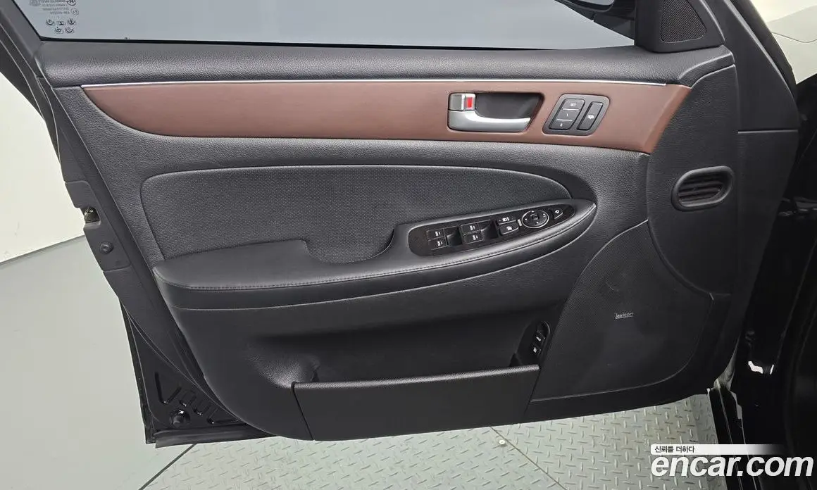 Hyundai Genesis 2012 3.8 автомат (гидро), фото 14