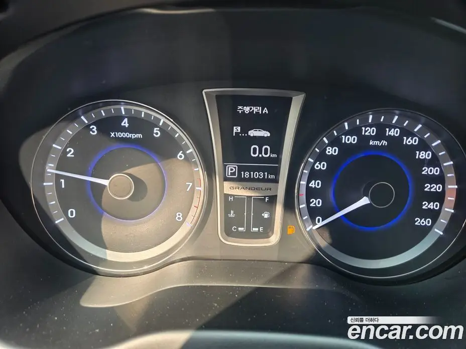 Hyundai Grandeur 2011 3.0 автомат (гидро), фото 13