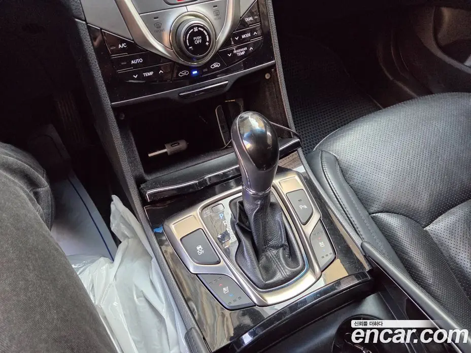 Hyundai Grandeur 2011 3.0 автомат (гидро), фото 15