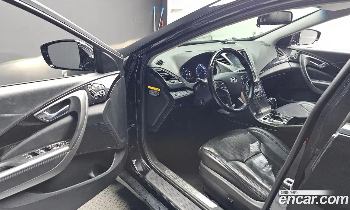 Hyundai Grandeur 2013 3.0 автомат (гидро), фото 13