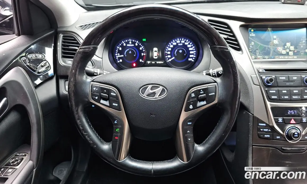 Hyundai Grandeur 2013 3.0 автомат (гидро), фото 18