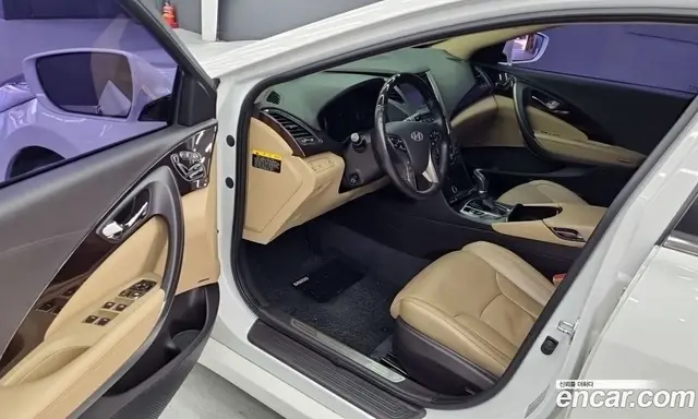 Hyundai Grandeur 2013 2.4 автомат (гидро), миниатюра 10