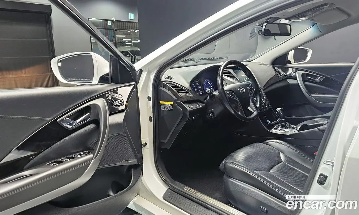 Hyundai Grandeur 2014 2.4 автомат (гидро), фото 13 Hyundai Grandeur 2014 2.4 автомат (гидро), фото 13