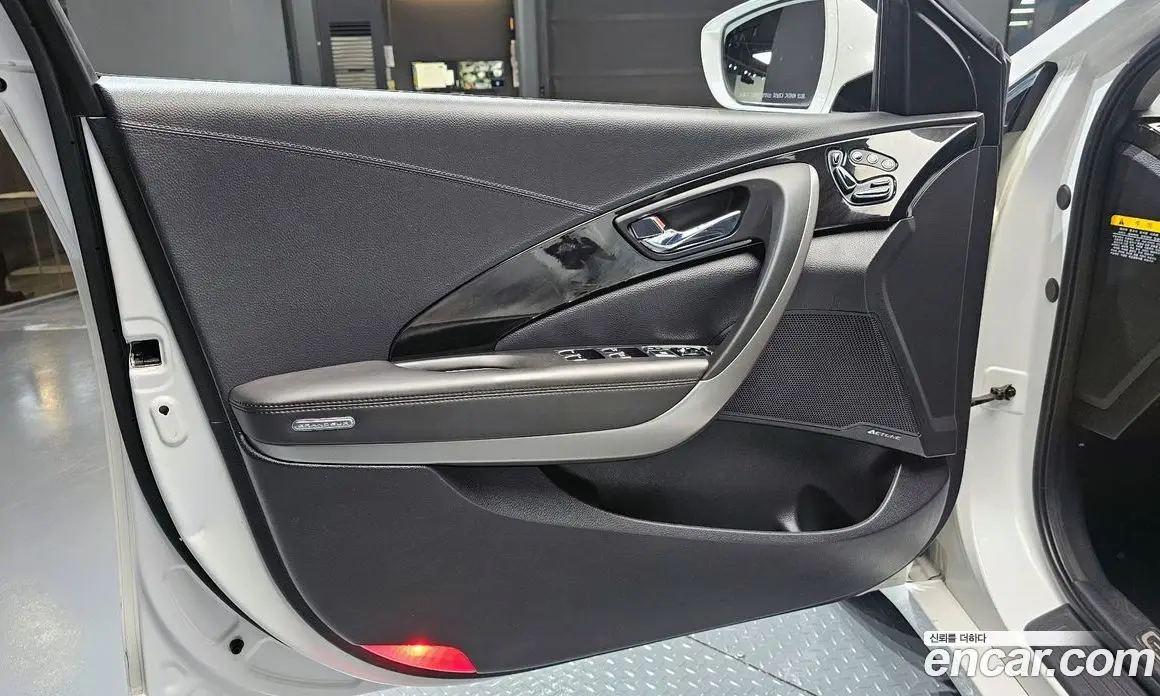 Hyundai Grandeur 2014 2.4 автомат (гидро), фото 14 Hyundai Grandeur 2014 2.4 автомат (гидро), фото 14
