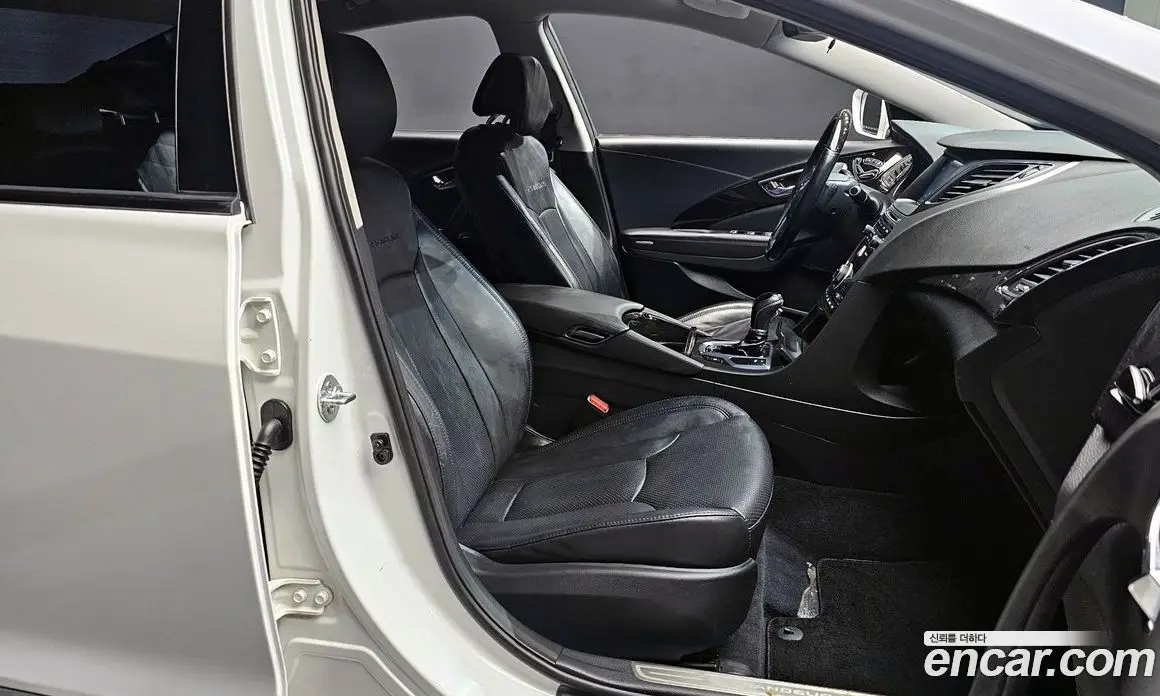 Hyundai Grandeur 2014 2.4 автомат (гидро), фото 16 Hyundai Grandeur 2014 2.4 автомат (гидро), фото 16