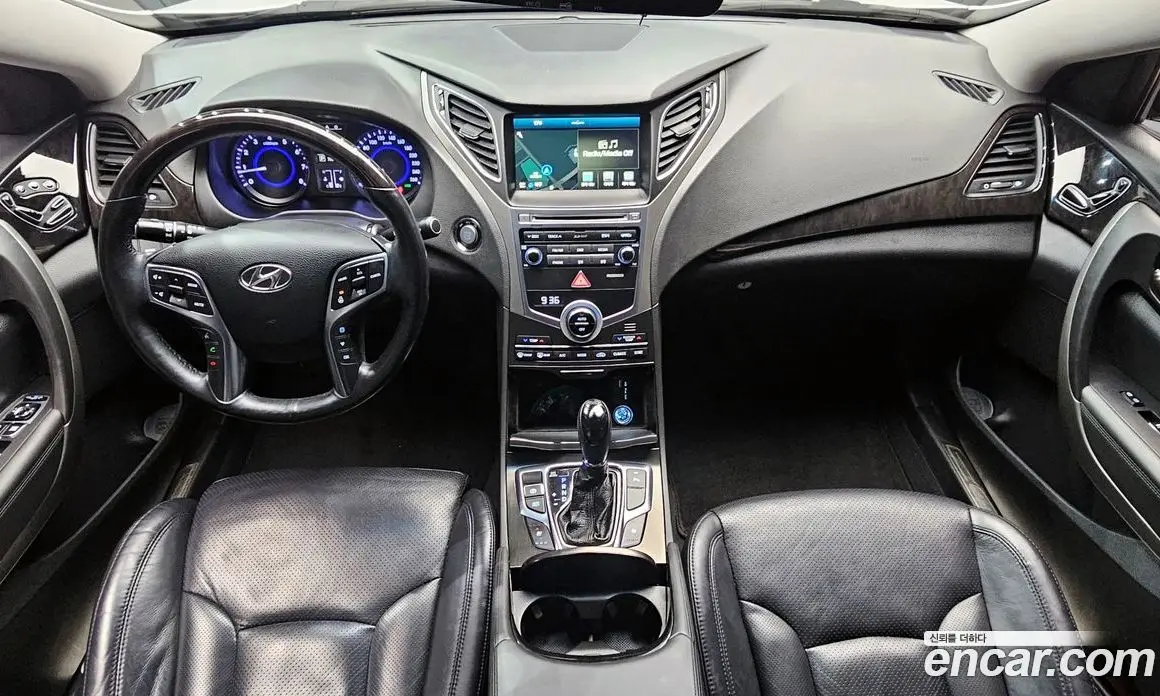 Hyundai Grandeur 2014 2.4 автомат (гидро), фото 10 Hyundai Grandeur 2014 2.4 автомат (гидро), фото 10
