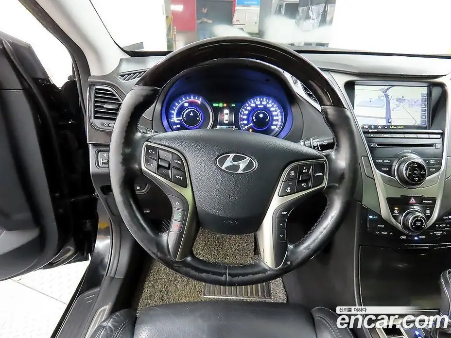 Hyundai Grandeur 2014 2.4 автомат (гидро), фото 9 Hyundai Grandeur 2014 2.4 автомат (гидро), фото 9