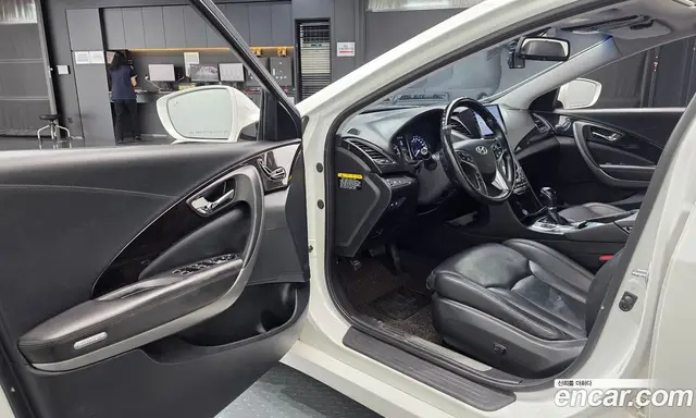 Hyundai Grandeur 2015 2.4 автомат (гидро), миниатюра 12