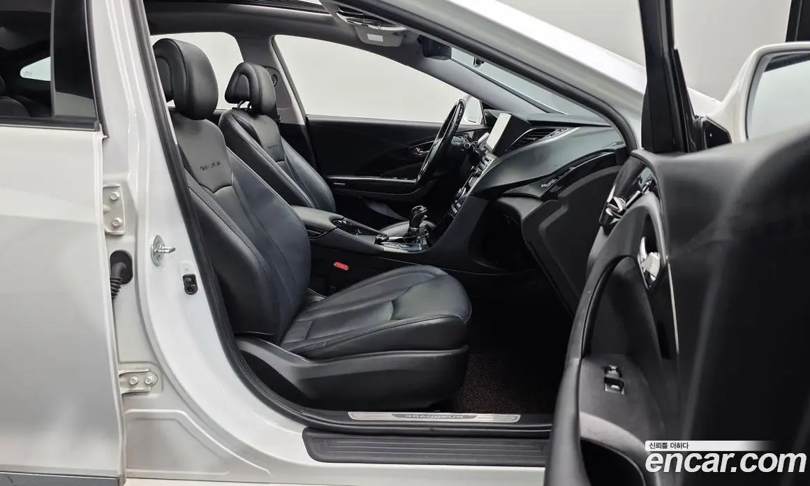 Hyundai Grandeur 2015 2.4 автомат (гидро), фото 15