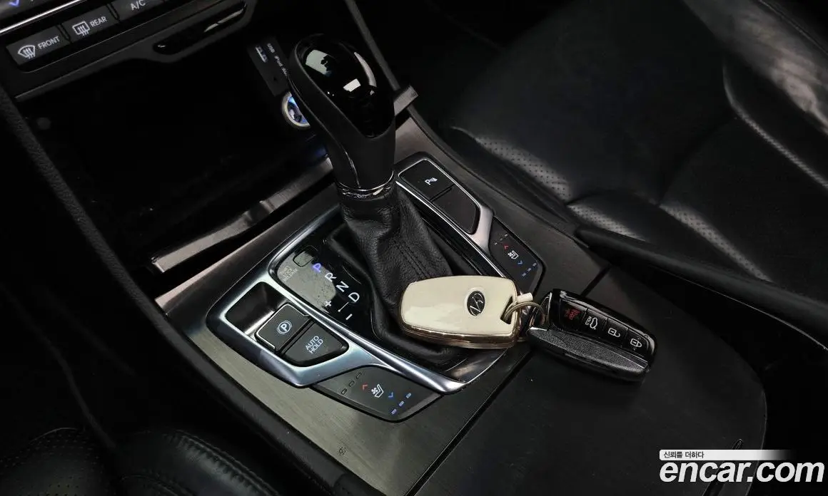 Hyundai Grandeur 2016 2.4 автомат (гидро), фото 12