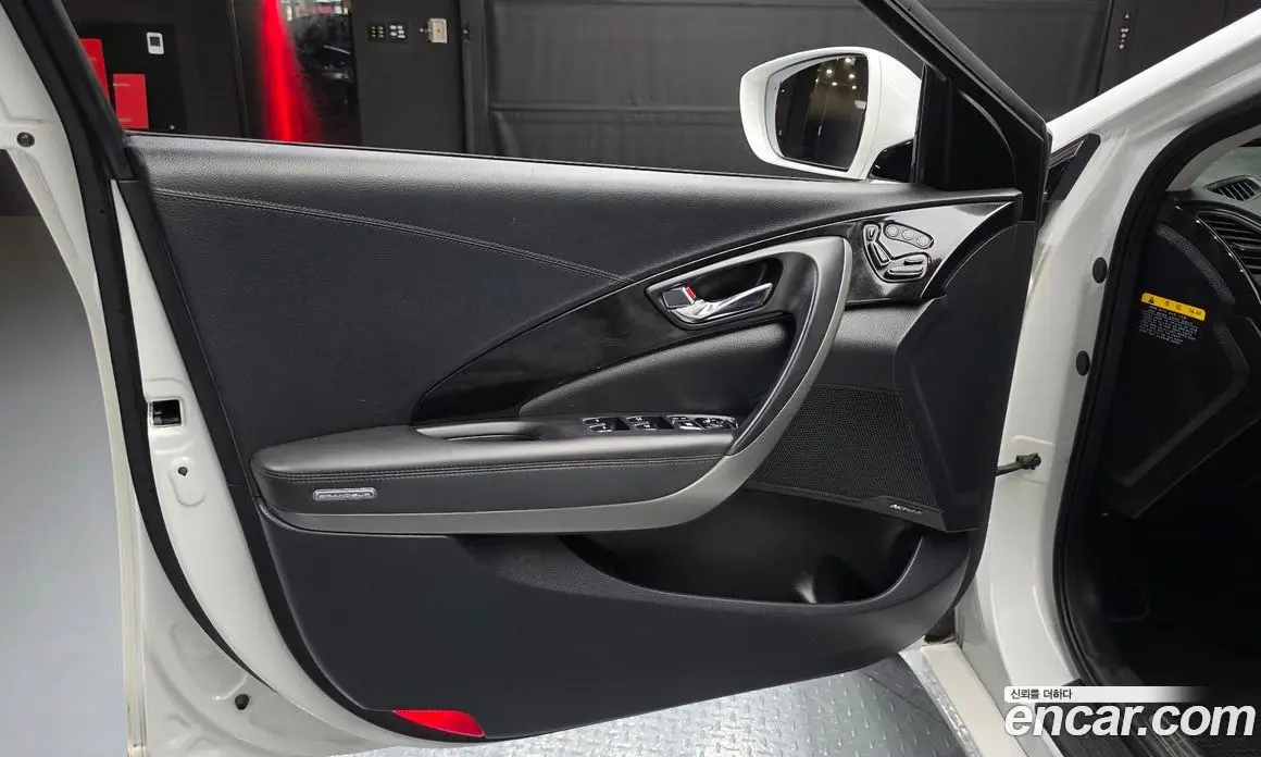 Hyundai Grandeur 2016 2.4 автомат (гидро), фото 14