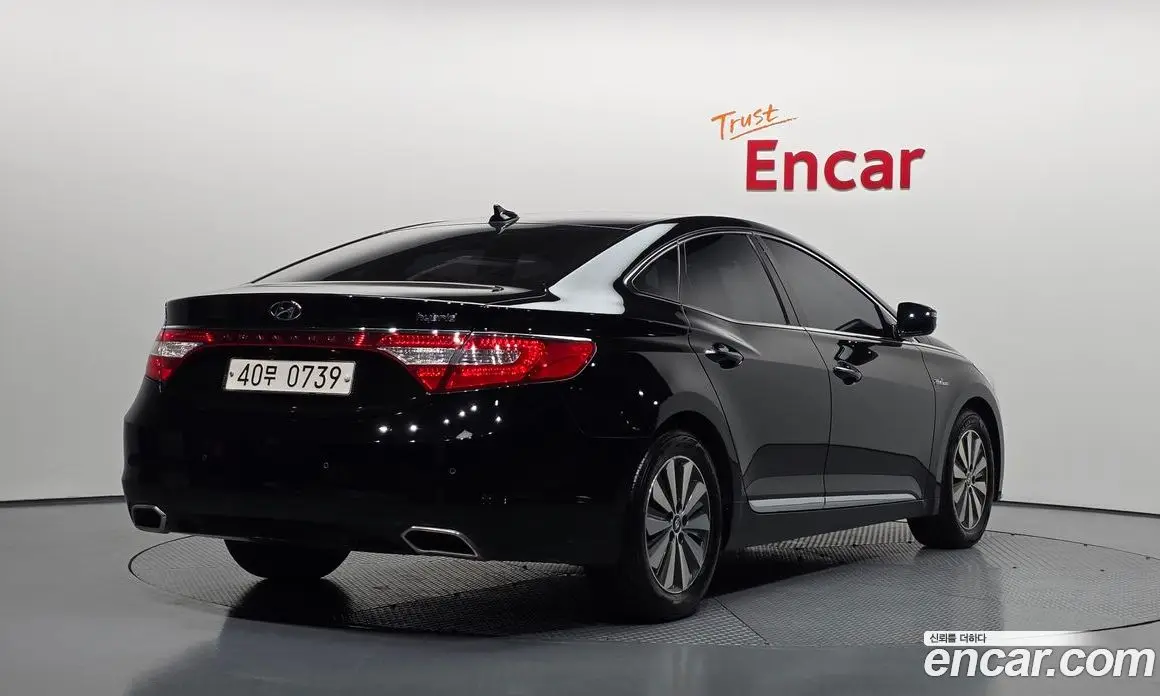 Hyundai Grandeur 2016 2.4 автомат (гидро), фото 2 Hyundai Grandeur 2016 2.4 автомат (гидро), фото 2